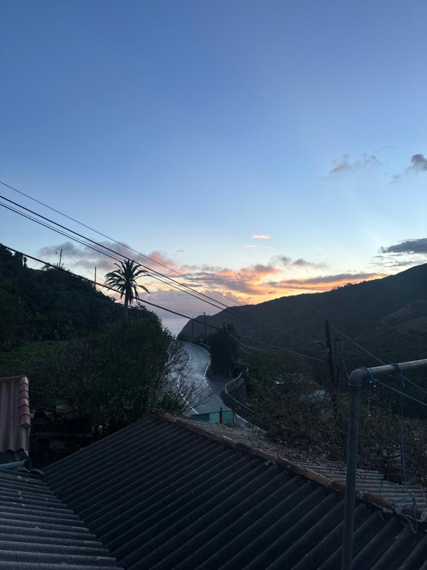 Agulo Shiva Kali Templeホステル エクステリア 写真